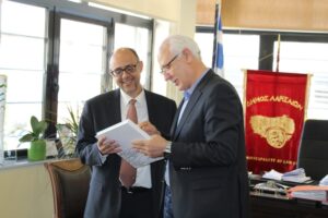 130330 proxenowKyprou