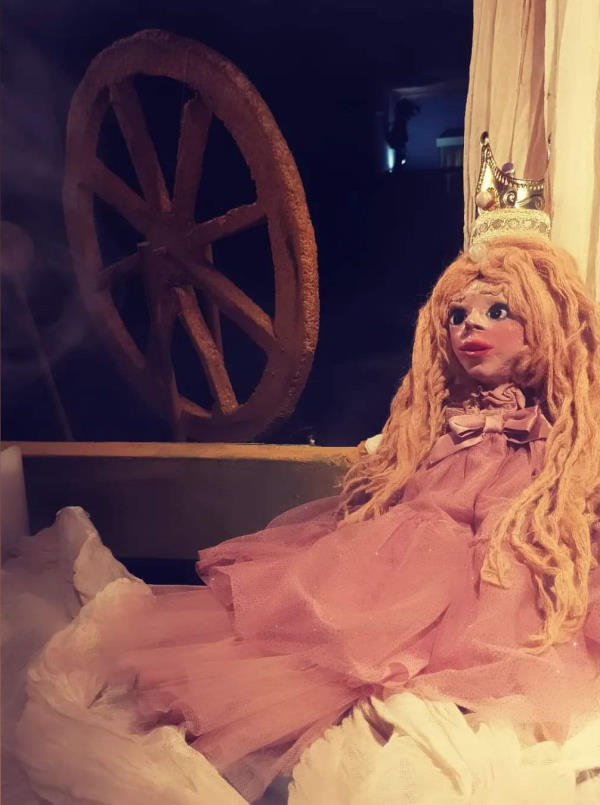 221122 kouklotheatro