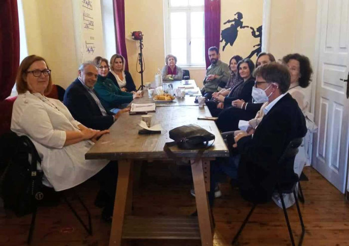 221128 sxoles goneon