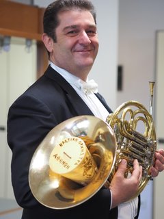 230206 mousikotropo siskos