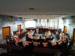 230731 kataskinosi stin poli mikroi ds