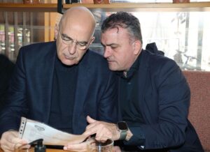 240205 mamakos dendias