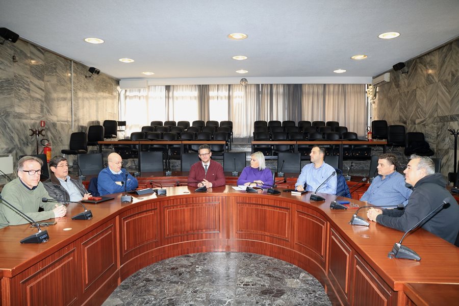 250203 tourismos synantisi foreis