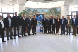 250324 dhmarxos 100xronia deyal1