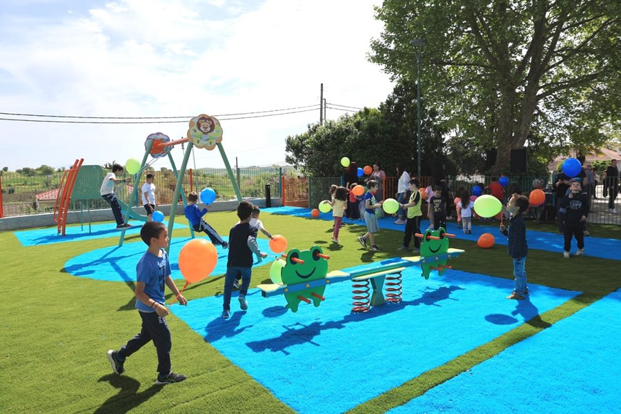 250422 egkainia paidikes xares