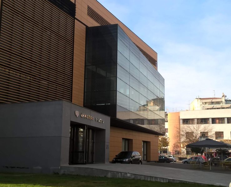 dimotiko-theatro-larisas4-740x600-1