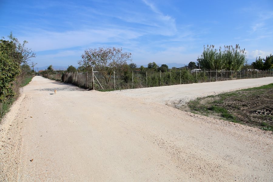 Στιγμιότυπο από τα έργα αποκατάστασης αγροτικών δρόμων