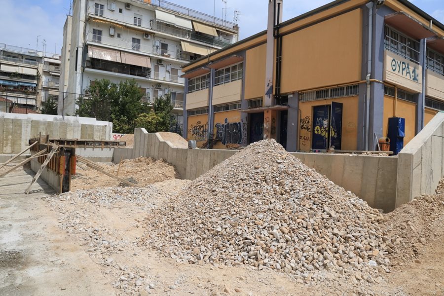 Διαμόρφωση των αυλών στο 2ο Δημοτικό Σχολείο