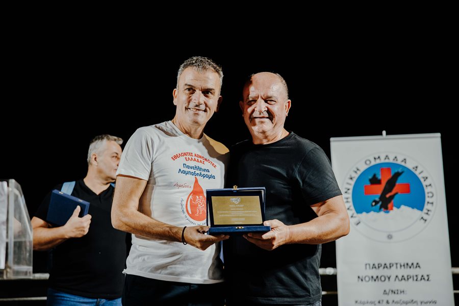 Στιγμιότυπο από την λαμπαδηδρομία εθελοντών αιμοδοτών