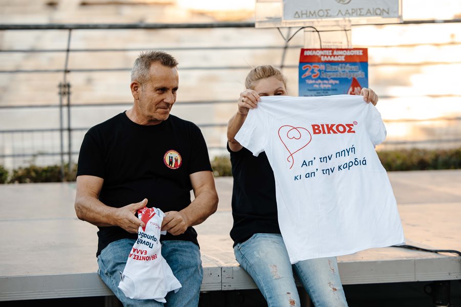 Στιγμιότυπο από την λαμπαδηδρομία εθελοντών αιμοδοτών