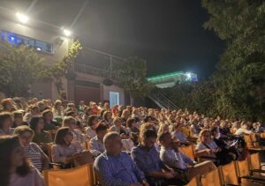 Στιγμιότυπο από την κινηματογραφική βραδιά για τις αθλούμενες του Προγράμματος: Άθληση και Γυναίκα