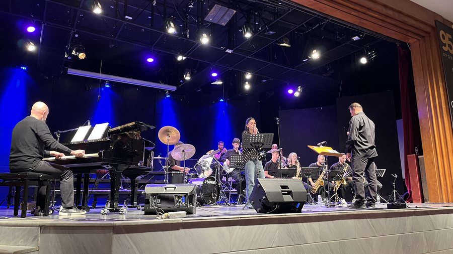 251008 dol megaloi solist