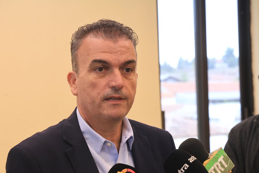 Στιγμιότυπο από την επίσκεψη του Δημάρχου Θ. Μαμάκου στην Κοινότητα Μάνδρας