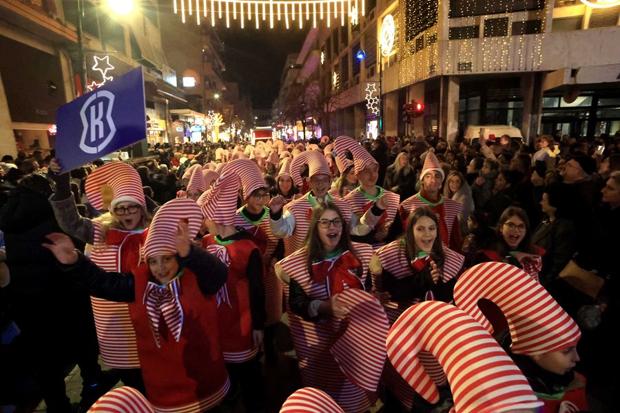 Στιγμιότυπο από την εορταστική παρέλαση του 2024