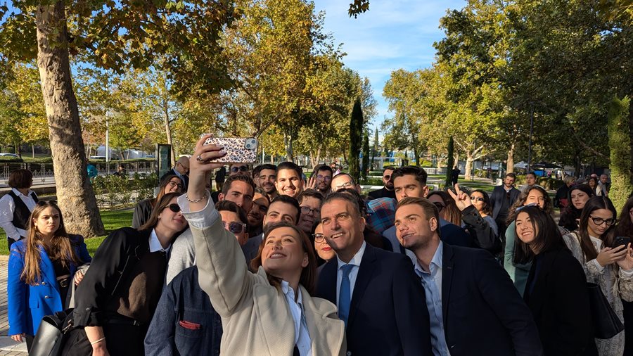 Στιγμιότυπο από τα εγκαίνια του Ιπποκράτειου Βοτανικού Κήπου