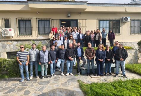 Η ομάδα που συμμετείχε στα Διεργαστηριακά Προγράμματα που αφορούν τη δειγματοληψία νερού