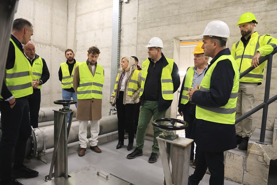 Στιγμιότυπο από την επίσκεψη στο Κεντρικό Αντλιοστάσιο λυμάτων