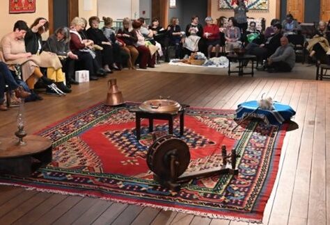 Στιγμιότυπο από δραστηριότητα στο Λαογραφικό Μουσείο