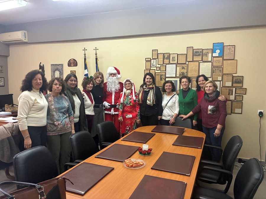 Στιγμιότυπο από την επίσκεψη μελών του τμήματος ΚΑΠΗ στον ΑΡΙΣΤΕΑ 