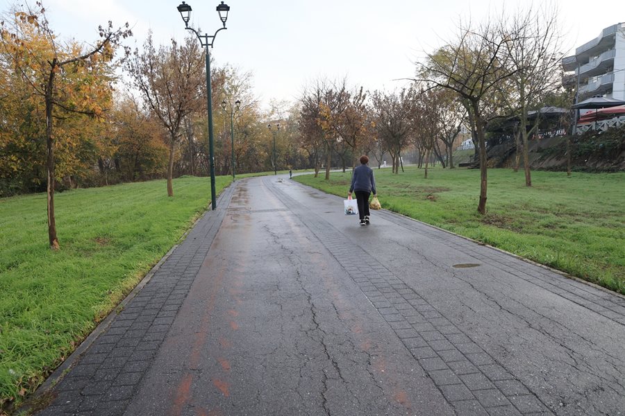 Στιγμιότυπο από την επιχείρηση καθαρισμού των διαδρομών στην εσωτερική κοίτη