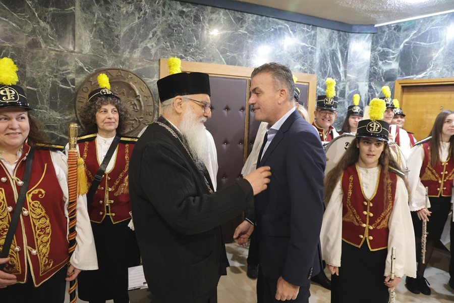 Στιγμιότυπο από τις επισκέψεις που πραγματοποιήθηκαν στο Δημαρχείο για τα κάλαντα