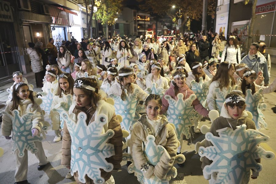 251231 xmas parade 2025 stigmes 1