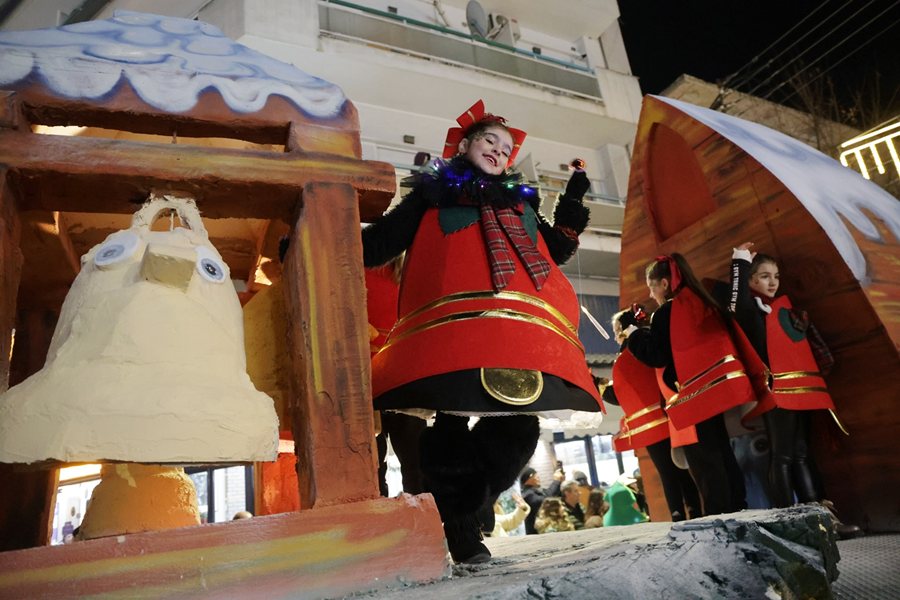 251231 xmas parade 2025 stigmes 1