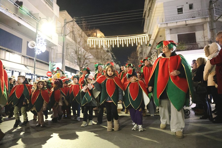 251231 xmas parade 2025 stigmes 1