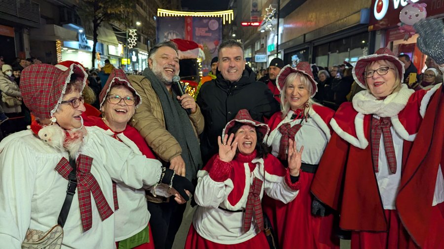 251231 xmas parade 2025 stigmes 1