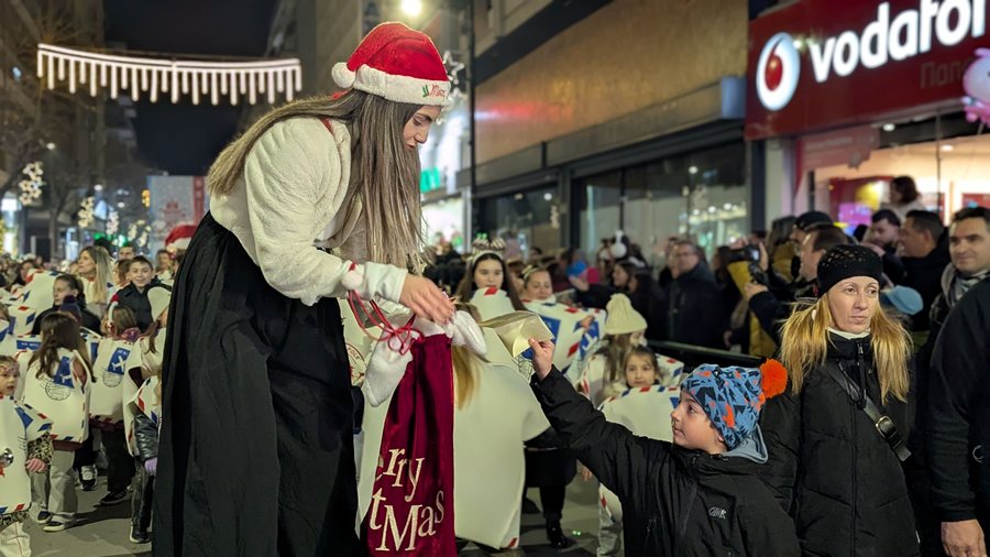 251231 xmas parade 2025 stigmes 1