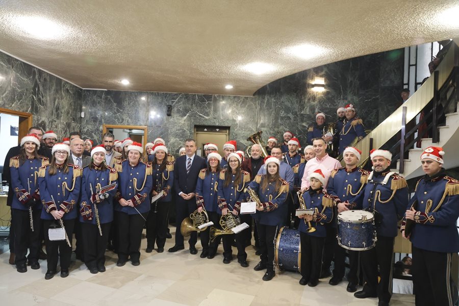 Στιγμιότυπο από τα Κάλαντα για την Πρωτοχρονιά