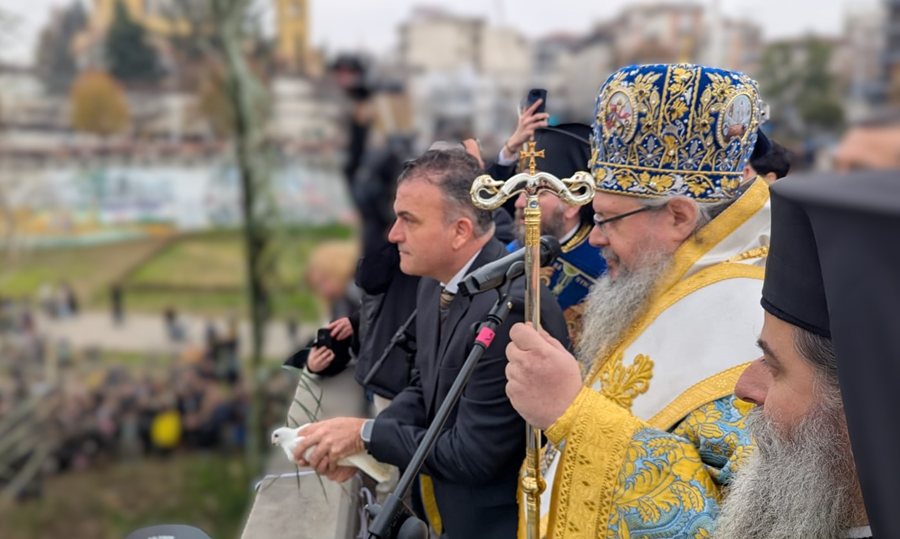 260105 mamakos theofania 2025