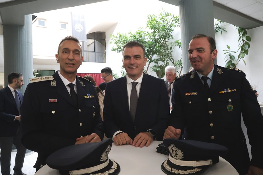 Στιγμιότυπο από την δεξίωση για την κοπή της πρωτοχρονιάτικης πίτας